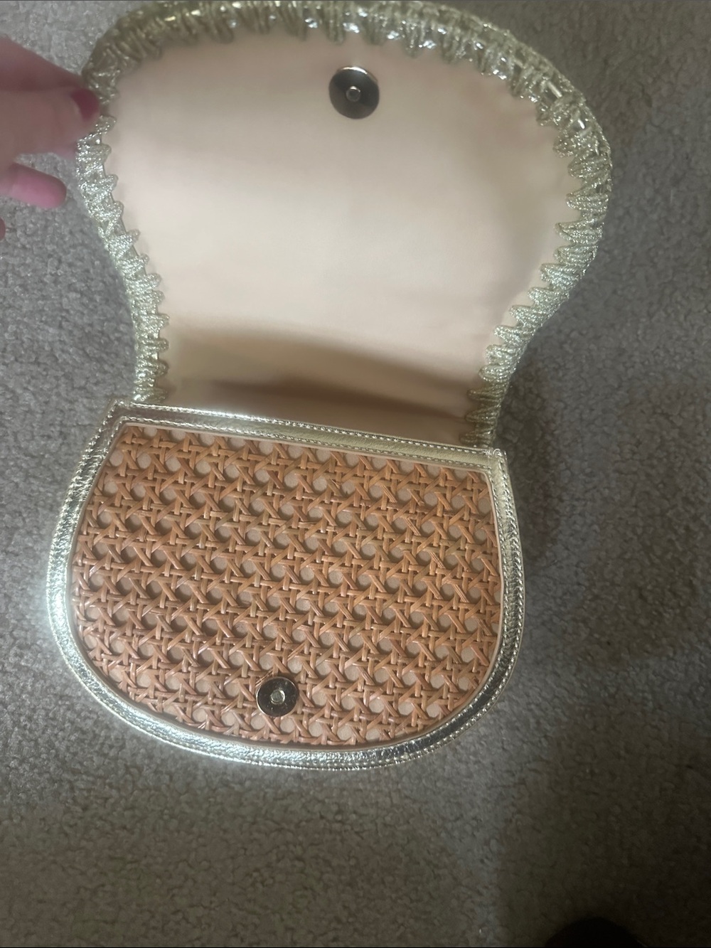Lilly Pulitzer NWT La Concha Cane Crossbody Bag Natural - Picture 4 of 5